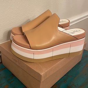 Naked Feet FLOW in Ecru Platform Sandals Size 10 NEW